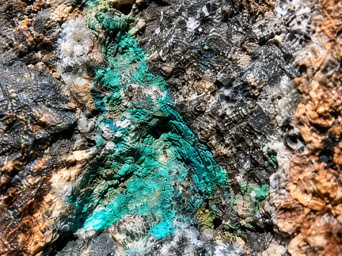Macro de mineralización de cobre turquesa